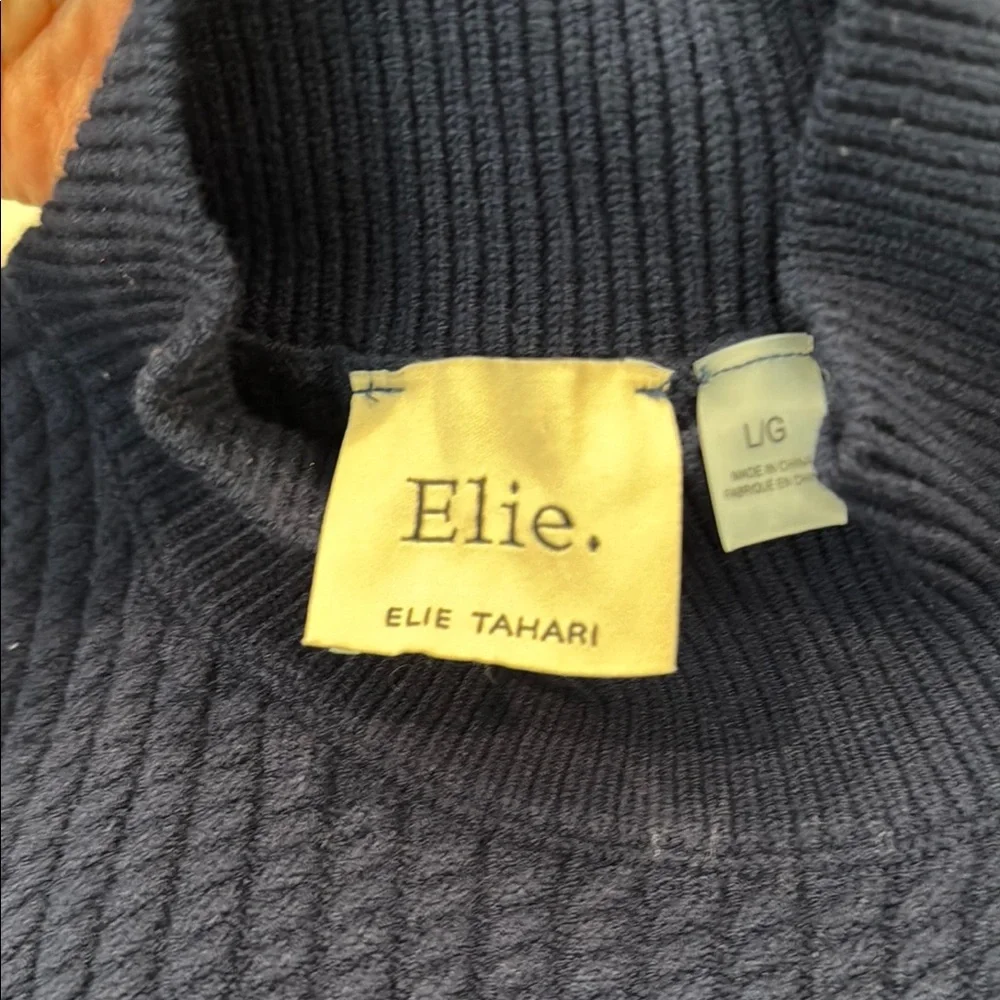 Women's Navy Sleeveless Sweater - Picture 4 of 5